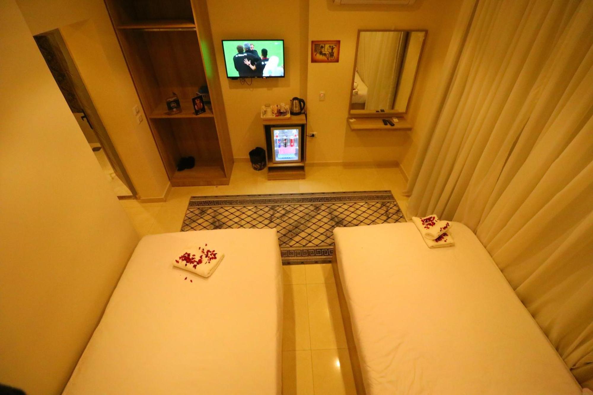Locanda Pyramids Hotel Kafrat al Jabal Экстерьер фото